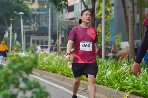 Race photo from Assurance Fun Run 2024
