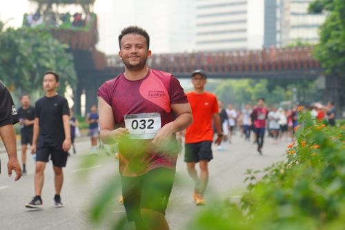 Race photo from Assurance Fun Run 2024