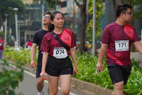 Race photo from Assurance Fun Run 2024