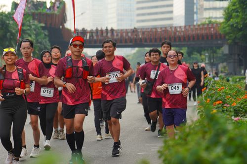 Race photo from Assurance Fun Run 2024
