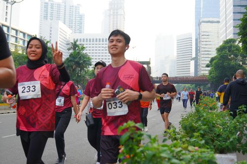 Race photo from Assurance Fun Run 2024