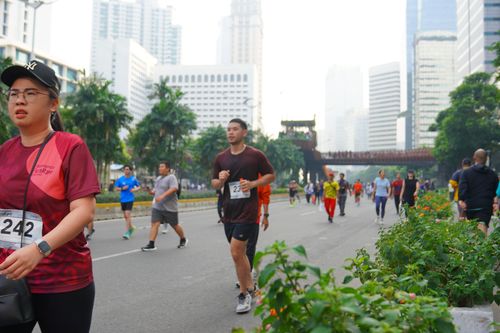 Race photo from Assurance Fun Run 2024