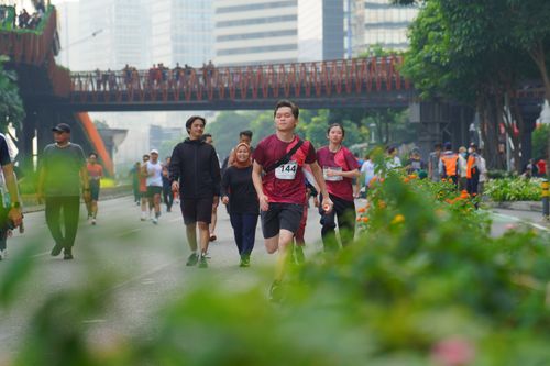 Race photo from Assurance Fun Run 2024