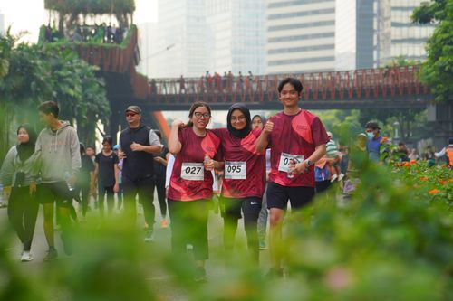 Race photo from Assurance Fun Run 2024