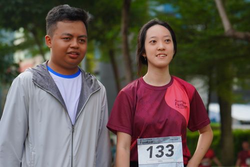 Race photo from Assurance Fun Run 2024