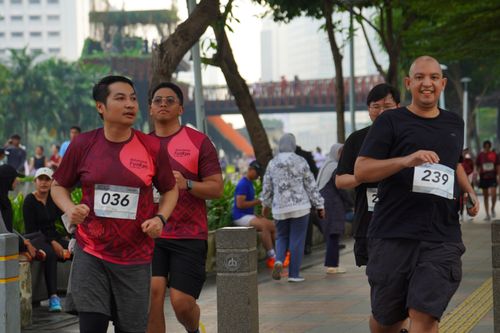 Race photo from Assurance Fun Run 2024