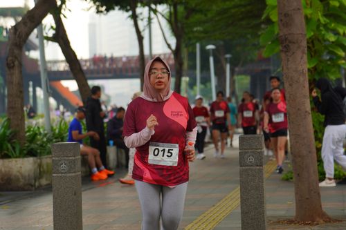 Race photo from Assurance Fun Run 2024