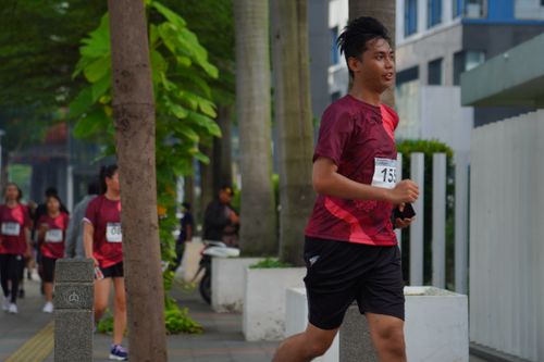 Race photo from Assurance Fun Run 2024