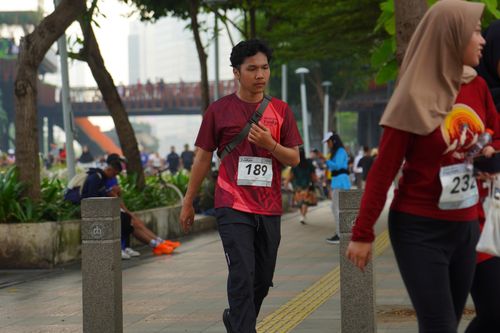 Race photo from Assurance Fun Run 2024