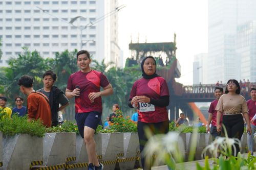 Race photo from Assurance Fun Run 2024