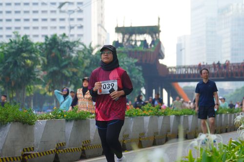 Race photo from Assurance Fun Run 2024