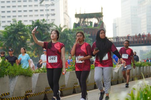 Race photo from Assurance Fun Run 2024