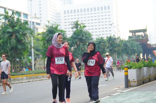 Race photo from Assurance Fun Run 2024