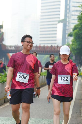 Race photo from Assurance Fun Run 2024