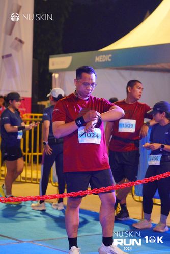Race photo from Nu Skin Run 10K