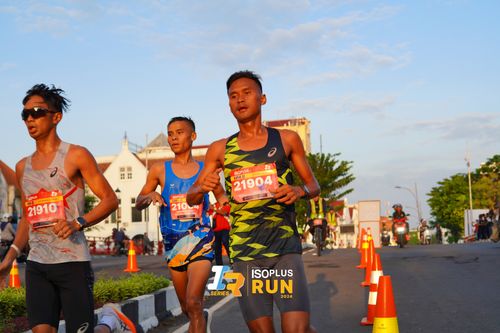 Race photo from Isoplus Run 2024 Surabaya