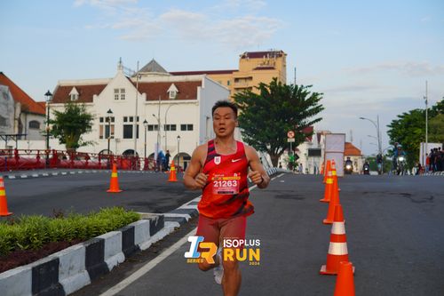 Race photo from Isoplus Run 2024 Surabaya