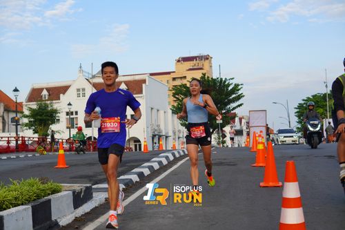 Race photo from Isoplus Run 2024 Surabaya