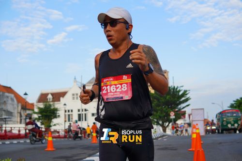 Race photo from Isoplus Run 2024 Surabaya