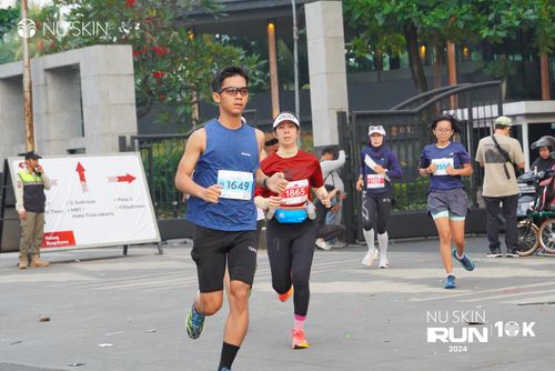 Race photo from Nu Skin Run 10K