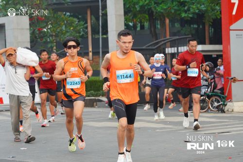 Race photo from Nu Skin Run 10K