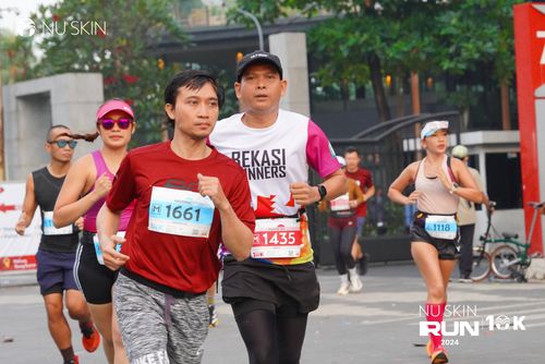 Race photo from Nu Skin Run 10K