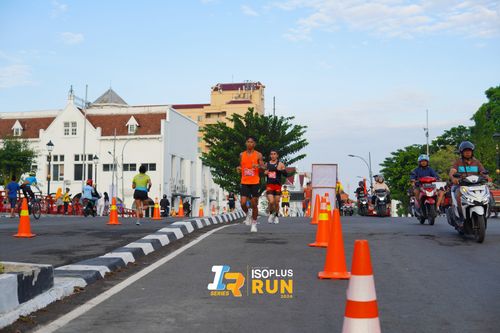 Race photo from Isoplus Run 2024 Surabaya