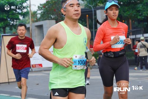 Race photo from Nu Skin Run 10K
