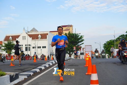 Race photo from Isoplus Run 2024 Surabaya