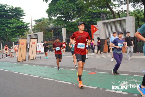 Race photo from Nu Skin Run 10K