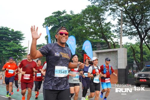 Race photo from Nu Skin Run 10K