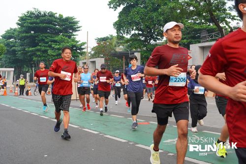 Race photo from Nu Skin Run 10K