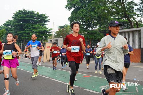 Race photo from Nu Skin Run 10K