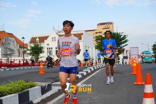 Race photo from Isoplus Run 2024 Surabaya