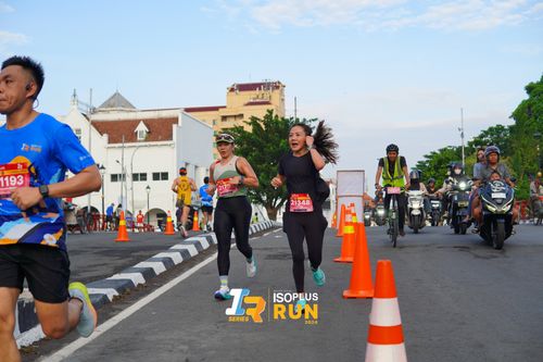 Race photo from Isoplus Run 2024 Surabaya