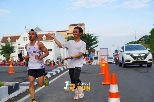 Race photo from Isoplus Run 2024 Surabaya