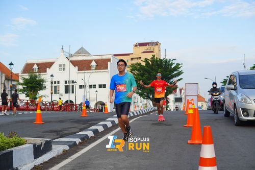 Race photo from Isoplus Run 2024 Surabaya