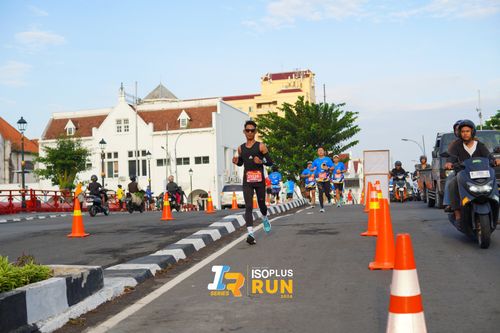Race photo from Isoplus Run 2024 Surabaya
