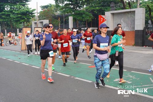 Race photo from Nu Skin Run 10K