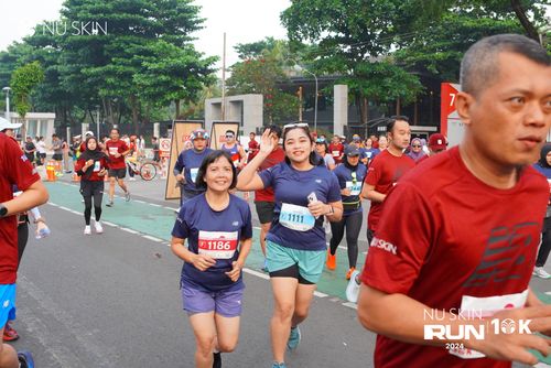 Race photo from Nu Skin Run 10K