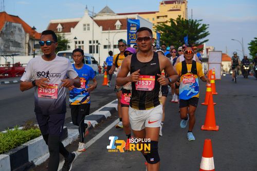 Race photo from Isoplus Run 2024 Surabaya