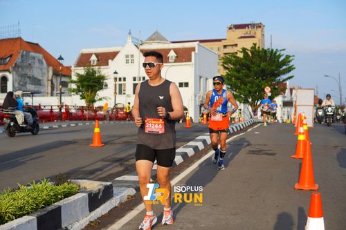 Race photo from Isoplus Run 2024 Surabaya