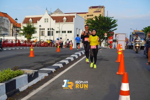 Race photo from Isoplus Run 2024 Surabaya
