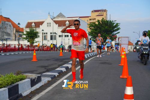 Race photo from Isoplus Run 2024 Surabaya
