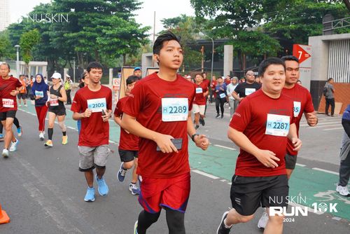 Race photo from Nu Skin Run 10K