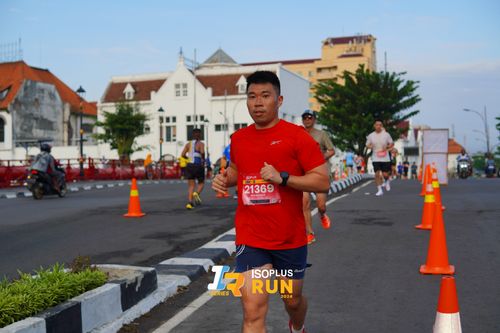 Race photo from Isoplus Run 2024 Surabaya