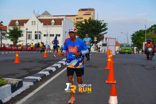 Race photo from Isoplus Run 2024 Surabaya