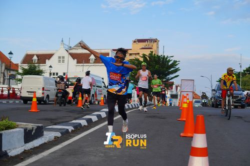 Race photo from Isoplus Run 2024 Surabaya