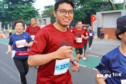 Race photo from Nu Skin Run 10K