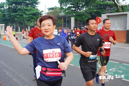 Race photo from Nu Skin Run 10K